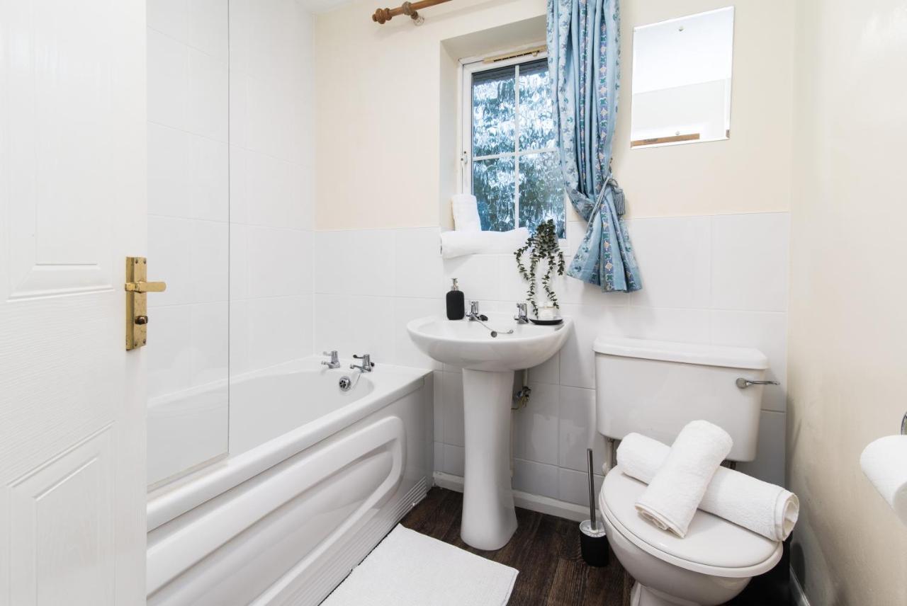 Coventry- Perchfoot 3 Bedroom Contractor And Pet-Friendly Spacious House By Sublime Stays Eksteriør bilde