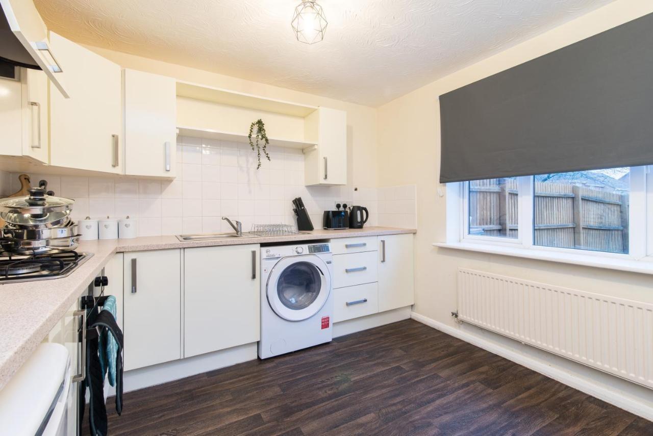 Coventry- Perchfoot 3 Bedroom Contractor And Pet-Friendly Spacious House By Sublime Stays Eksteriør bilde